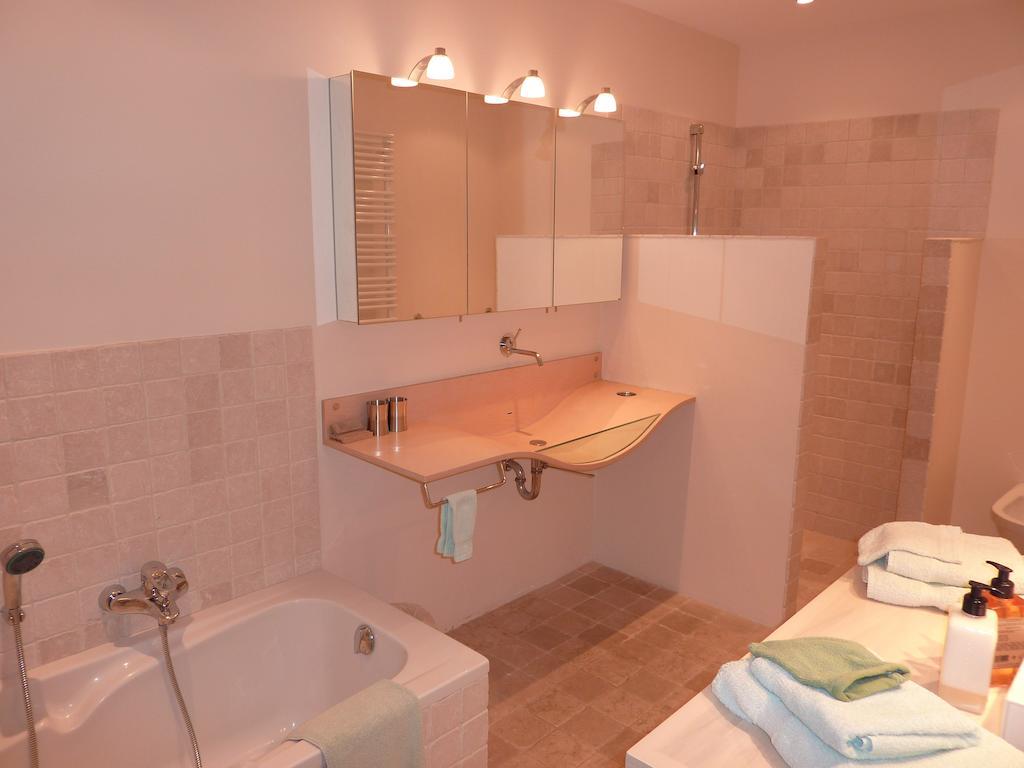 Le Mas Del Sol Bed & Breakfast Bonnieux Exterior photo