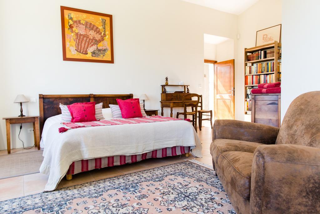 Le Mas Del Sol Bed & Breakfast Bonnieux Exterior photo
